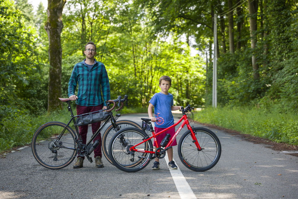Authentic pictures for the cycling & tourism industry © François Struzik - simply human