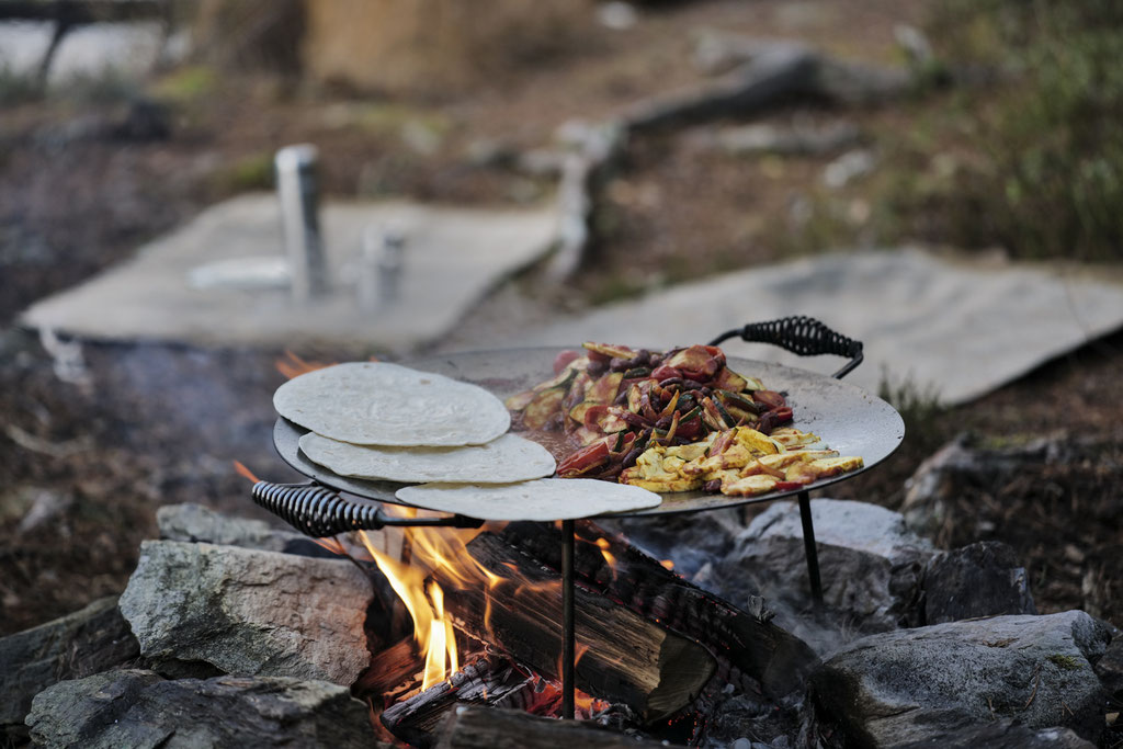 Authentic pictures for the outdoor industry © François Struzik - simply human