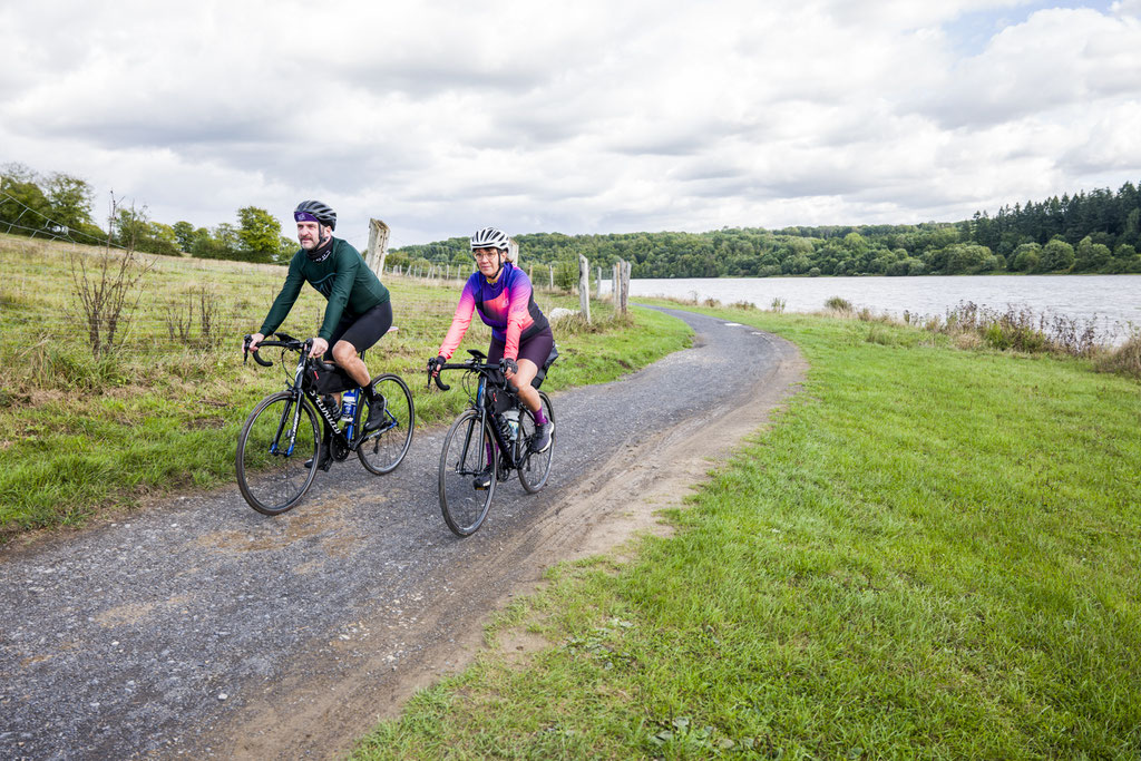 Authentic pictures for the cycling & tourism industry © François Struzik - simply human