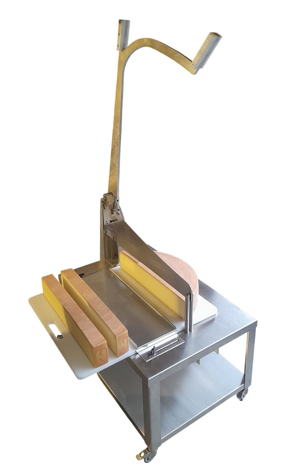 Cheese cutter for cutting long pieces of cheese