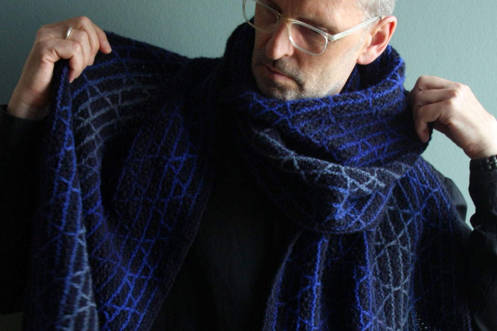 Knitwear Design Strickanleitung Blue Hour Scarf