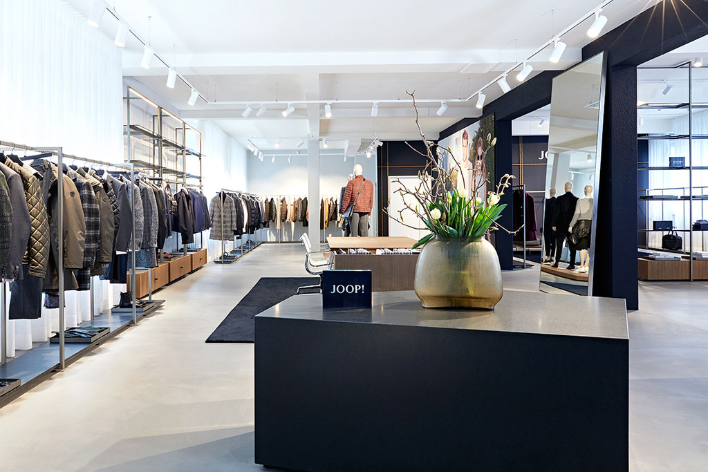 Shop, Showroom in Thalwil