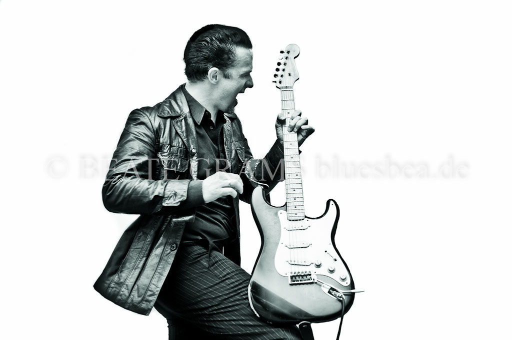 Tommie Harris & Kai Strauss Band