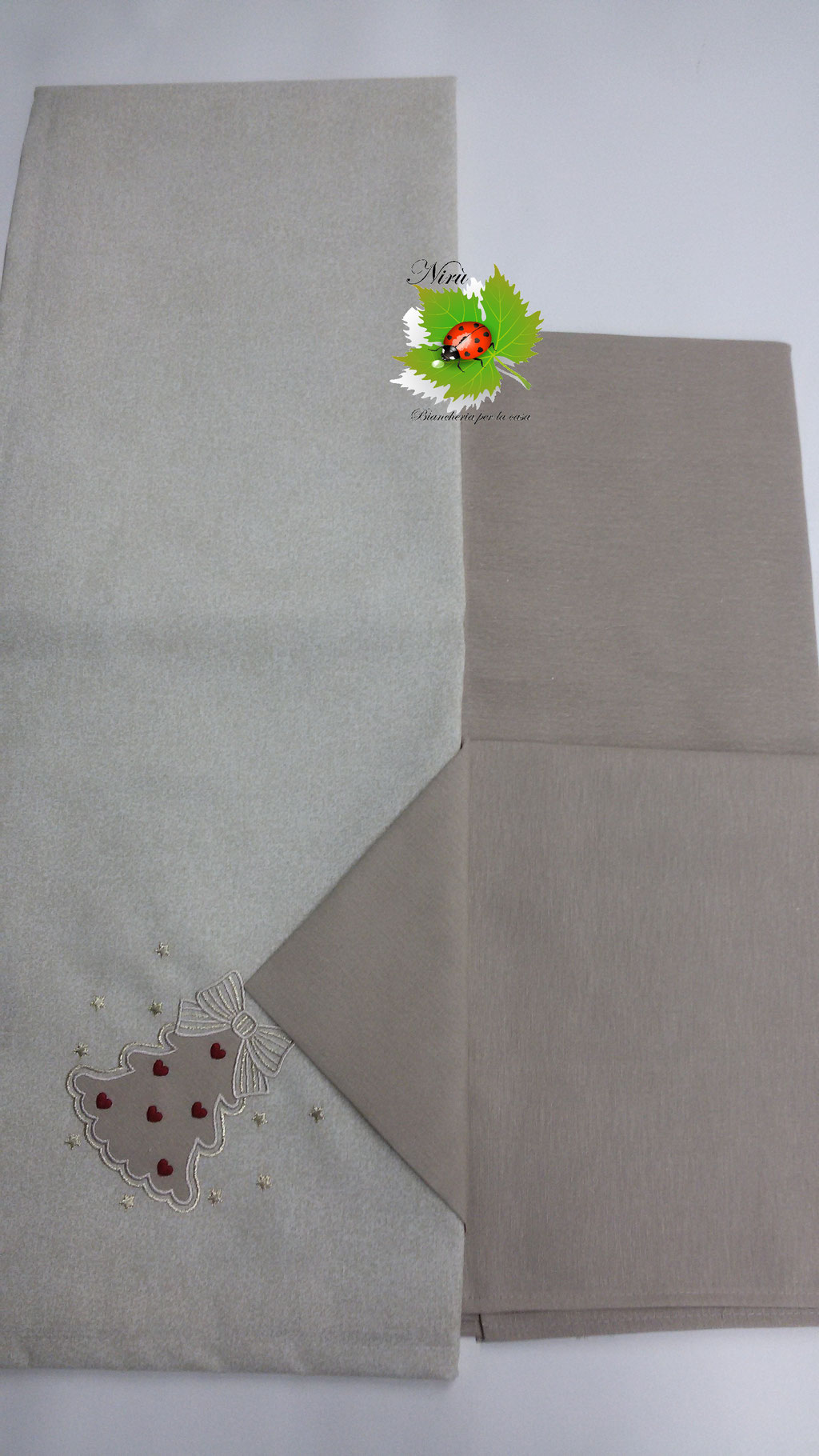 Servizio da tavola due ricami con 6 tovaglioli Natalizio per 6 persone 140x180 cm. Col.Beige.B43