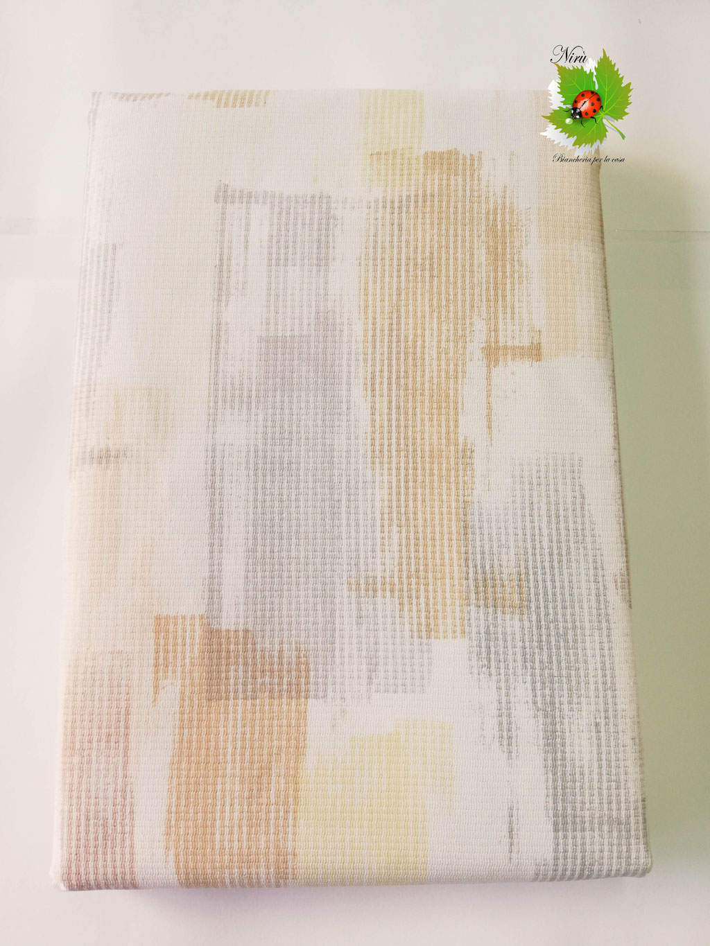 Copriletto leggero di tela una piazza e mezza Linea Oro stile sfumato. Col.Beige. B483