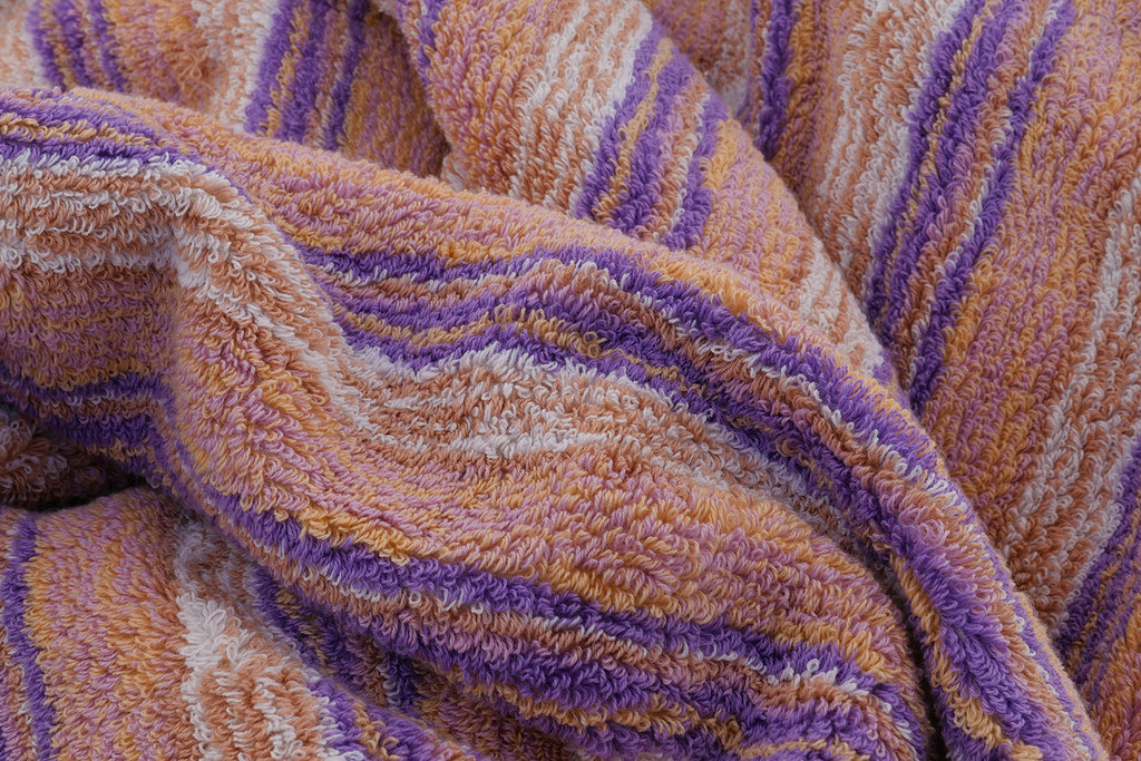 Gestreift: Apricot / Lila