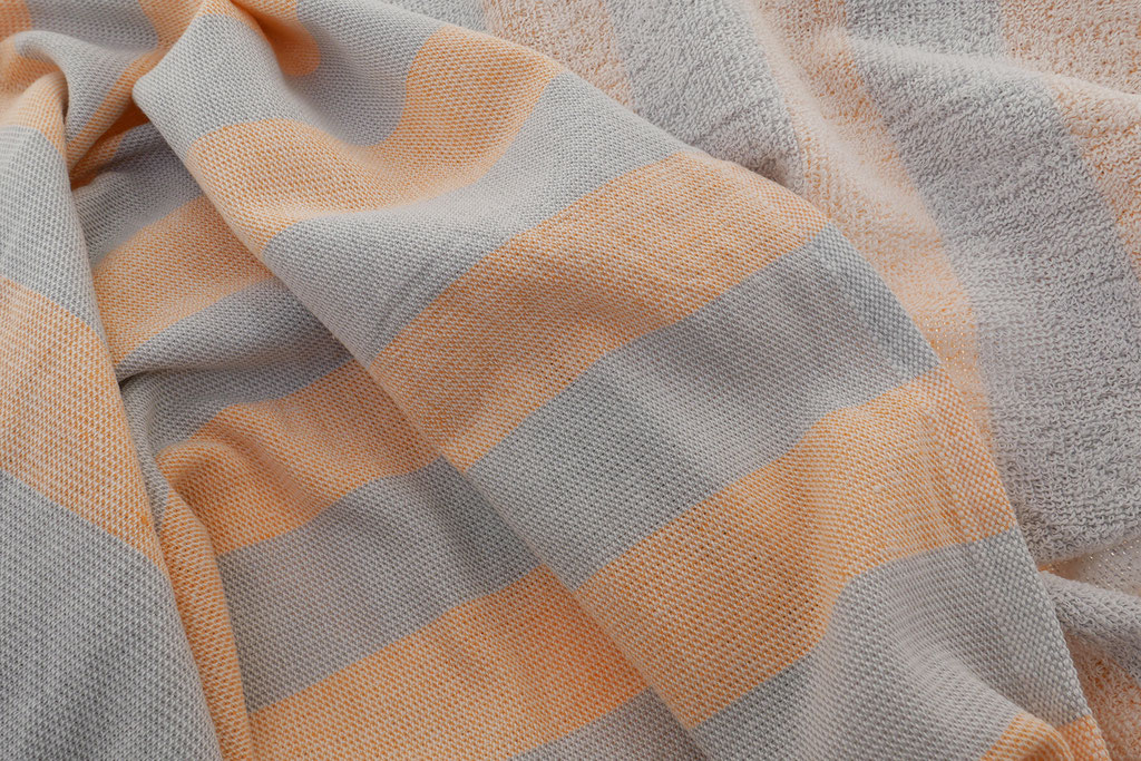 Hellgrau / Orange