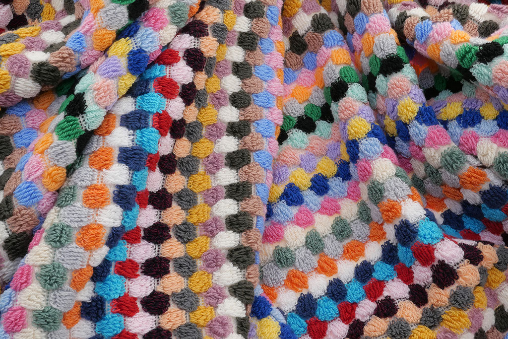 Gepunktet: Bunt