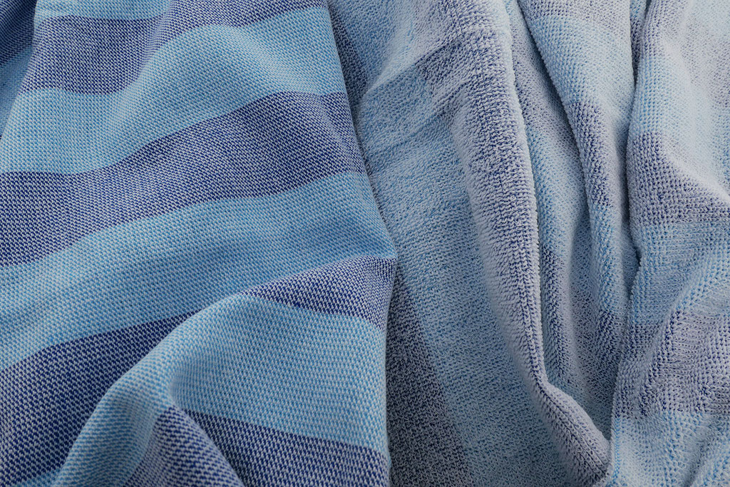 Marineblau / Blau