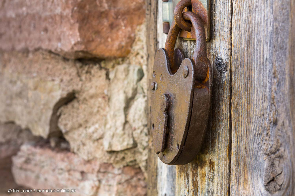 Das kleine Freiluftmuseum ist frei zugänglich, die Hütten selbst aber sind verschlossen.
