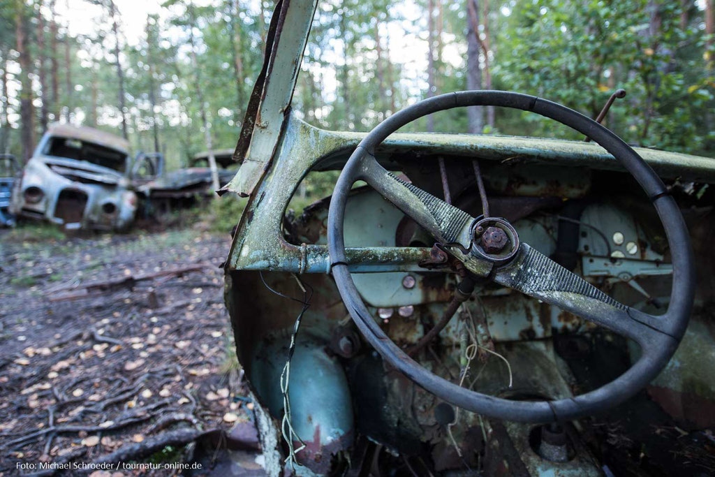 Autofriedhof im Kyrkö Mosse