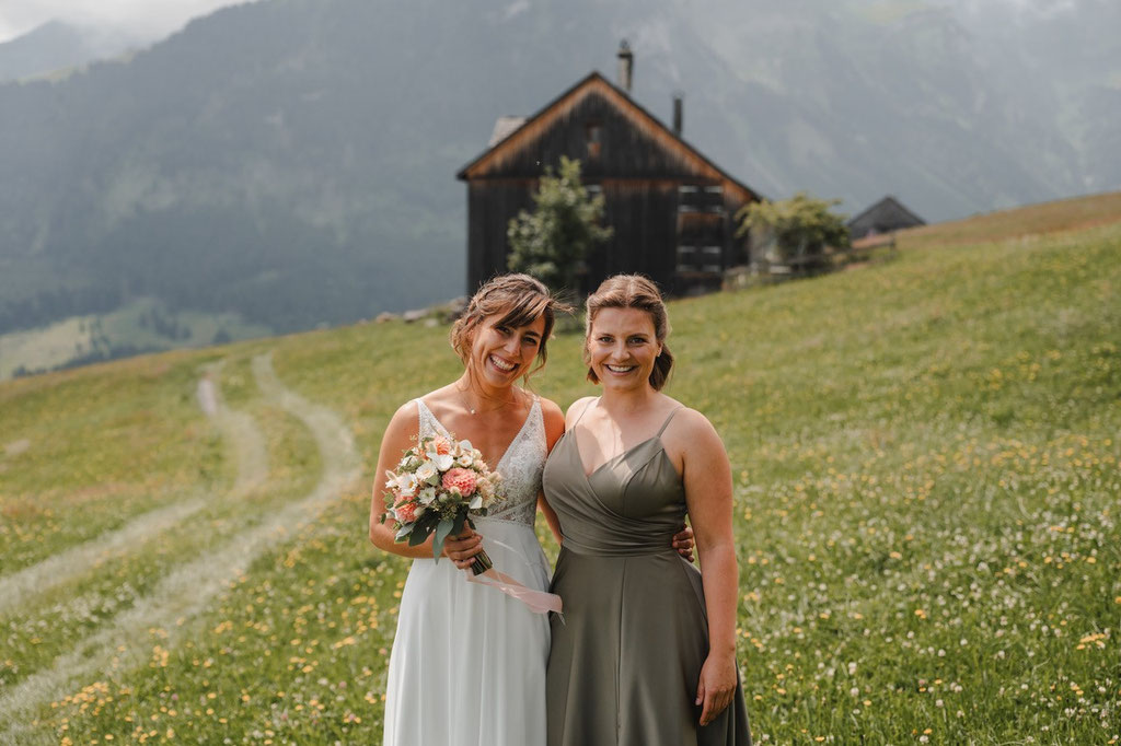 Make-Up & Haare Braut und Trauzeugin 2025, Foto: Nadine Marti