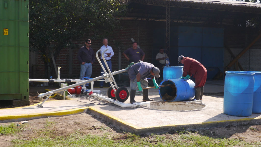 planta piloto para gallinaza producción de biogas