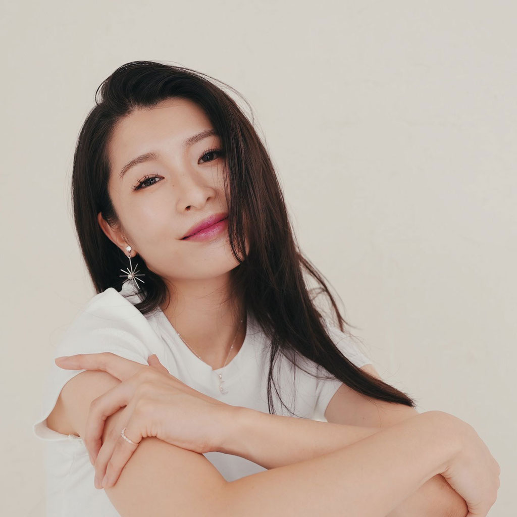 齋明寺麻里愛