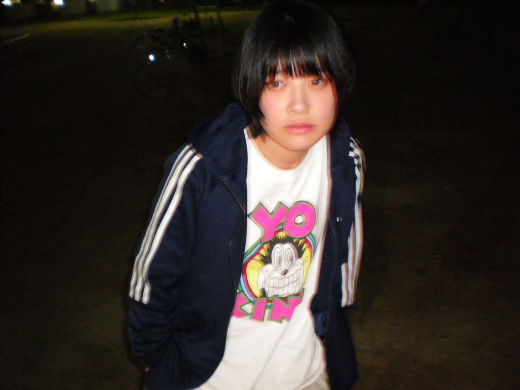 山田にこ