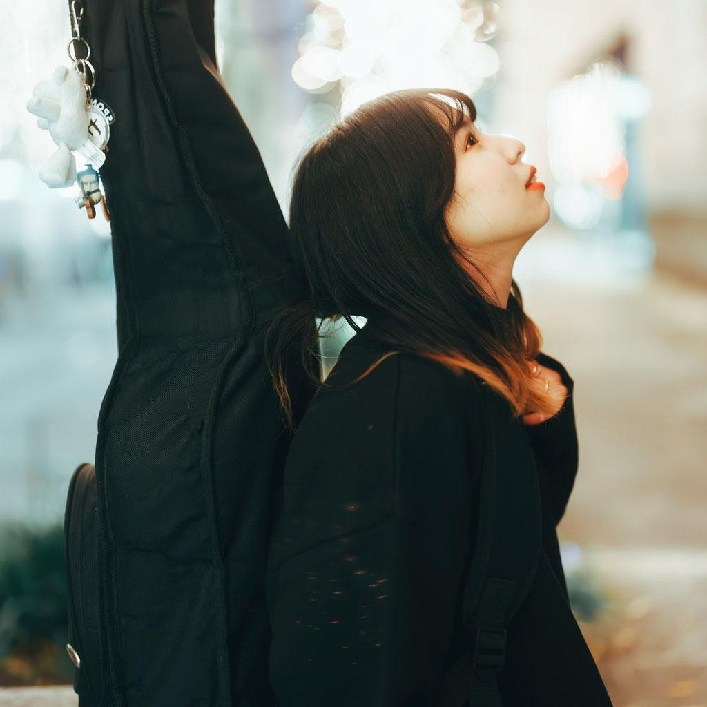 歌う月