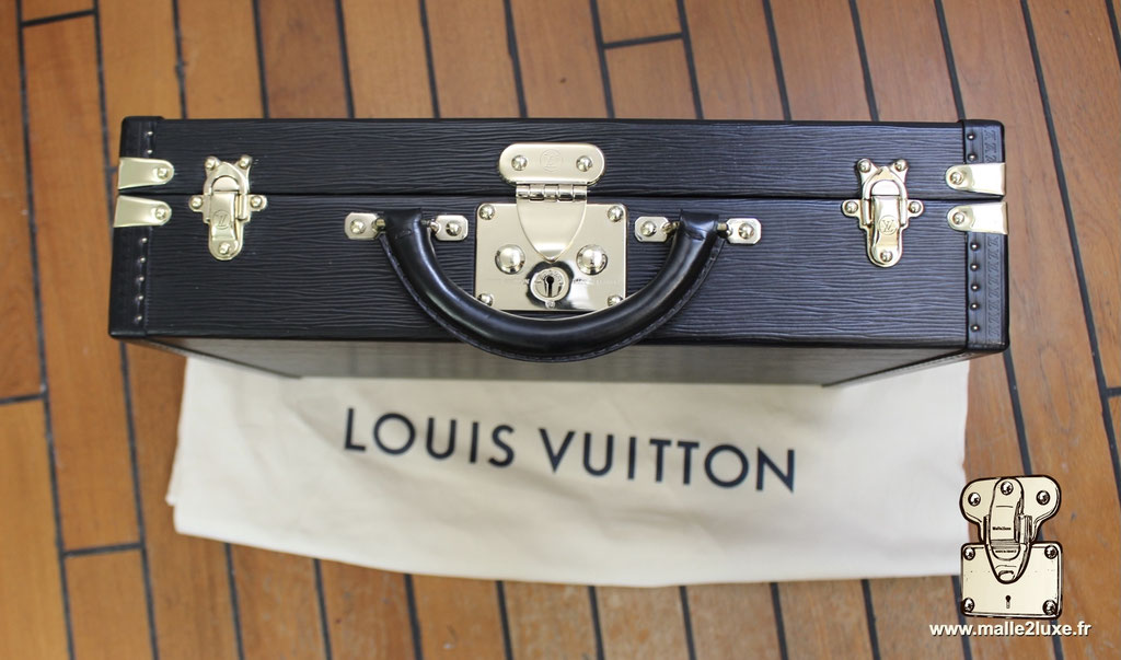 Mallette Louis Vuitton Président cuir Épi noir Kouril, rare, état neuf, jamais utilisée.