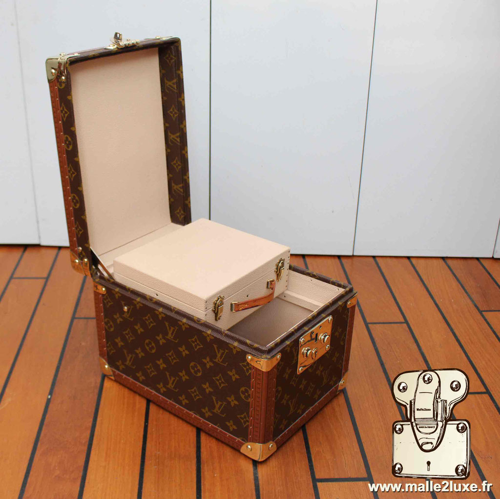 Vanity Louis Vuitton vintage superbe 