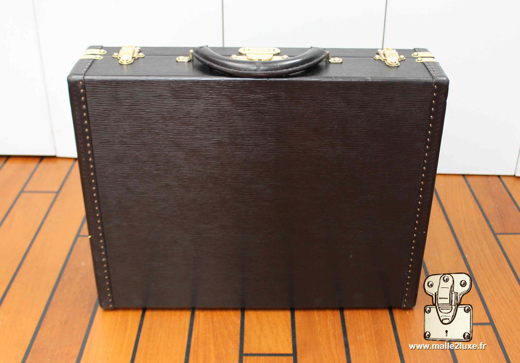 Valise président Louis Vuitton cuir epi noir dessous