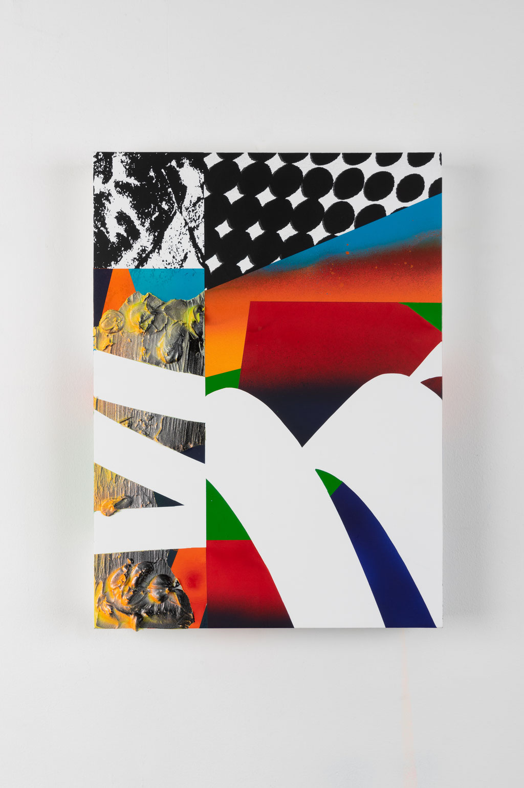 combination-gathering 3/2020/H455xW380xD50mm(f8)/wood panel,cotton cloth,acrylic,spray/photo by Saki Maebata
