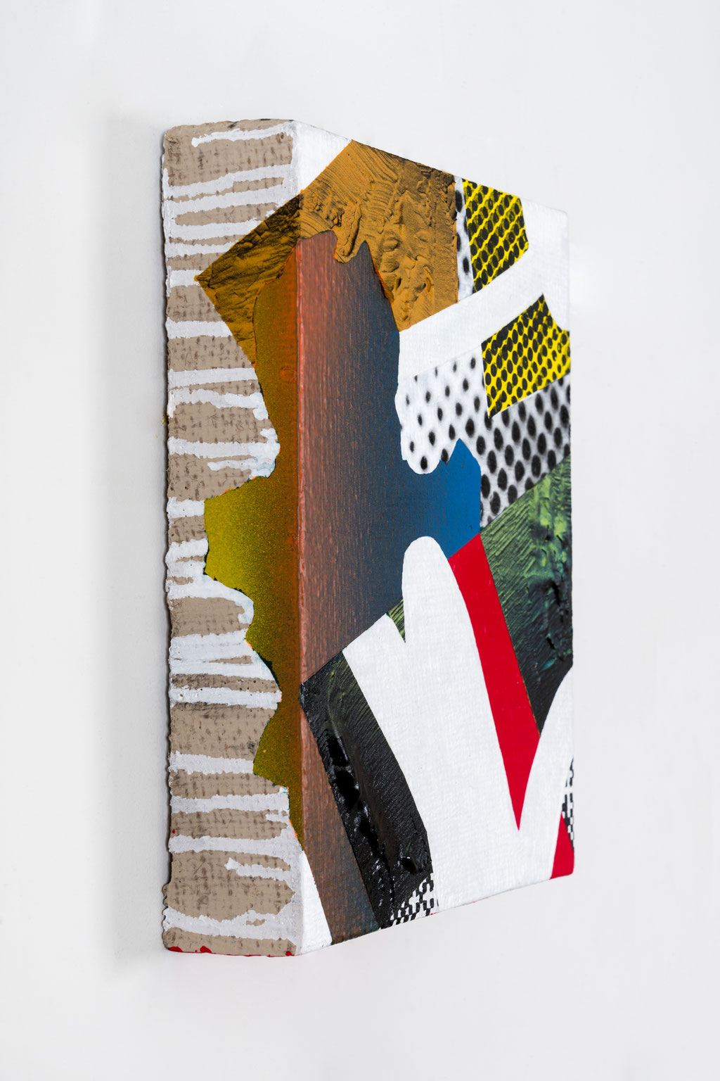 components of FORM-Wander1/2019/H227xW220xD50mm/wood panel,hemp cloth,acrylic,splay/photo by Saki Maebata