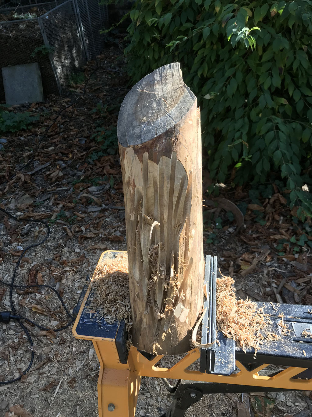 GoldQuelle: Skulptur aus Kirschholz, Skulptur Holz, z.T. 24 K vergoldet