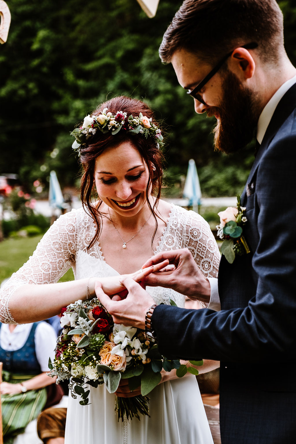 Weddingphotographer Wedding Hochzeit Hochzeitsfotografen Waldhochzeit Stadtflucht Lilienfeld Vienna Wachau Vintage Boho Weingarten Vineyard mrsrmrgeen mrsmrgreen.at Fotografen Exklusiv