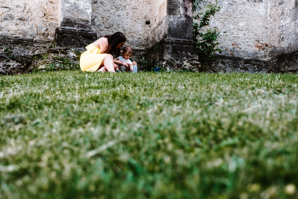 Weddingphotographer Wedding Hochzeit Hochzeitsfotografen Schloss Gut Oberstockstall Salomon Wien Wachau Kirchberg Vintage Boho Weingarten Vineyard mrsrmrgeen mrsmrgreen.at Fotografen Exklusiv