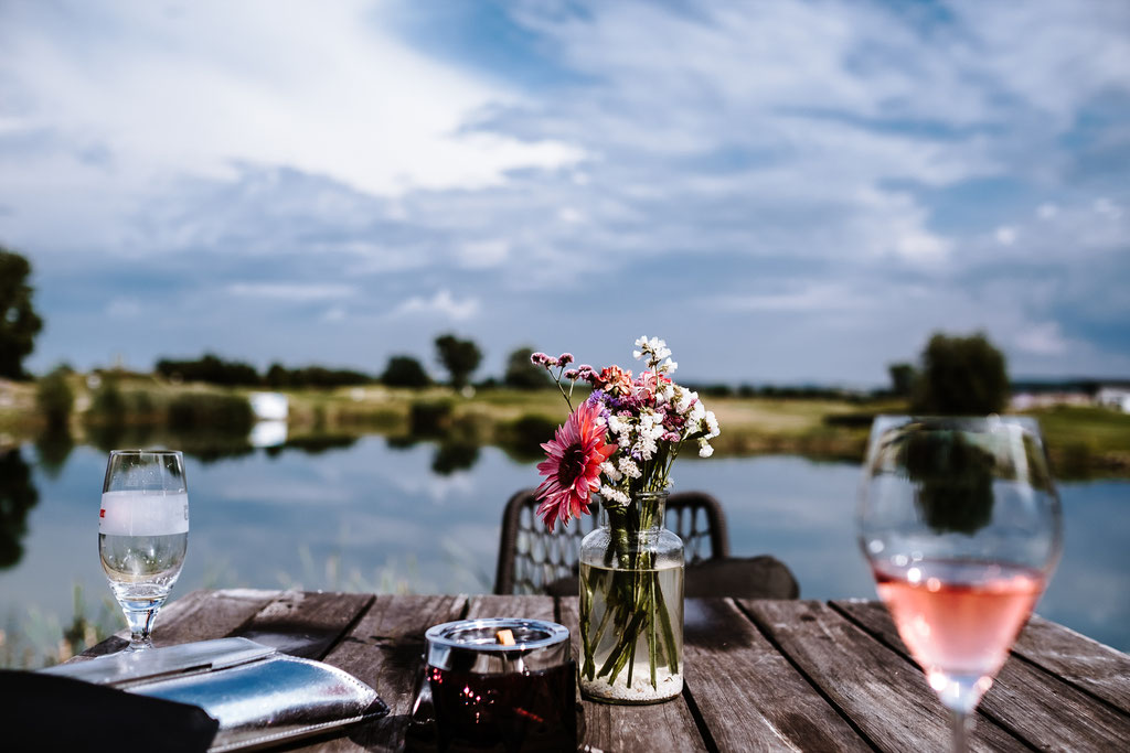 Weddingphotographer Wedding Hochzeit Hochzeitsfotografen Diamond Country Club Golf Boatshaus Atzenbrugg Wien Vienna Wachau Vintage Boho Weingarten Vineyard mrsrmrgeen mrsmrgreen.at Fotografen Exklusiv