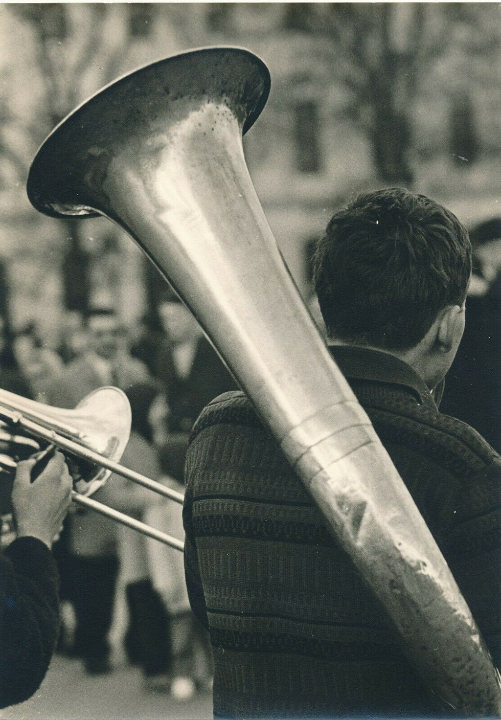 photographie : enfant au tuba