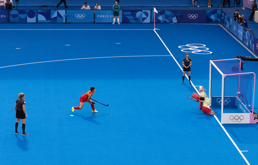 Women's Hockey - Penalty Shot, China (winner) vs. France