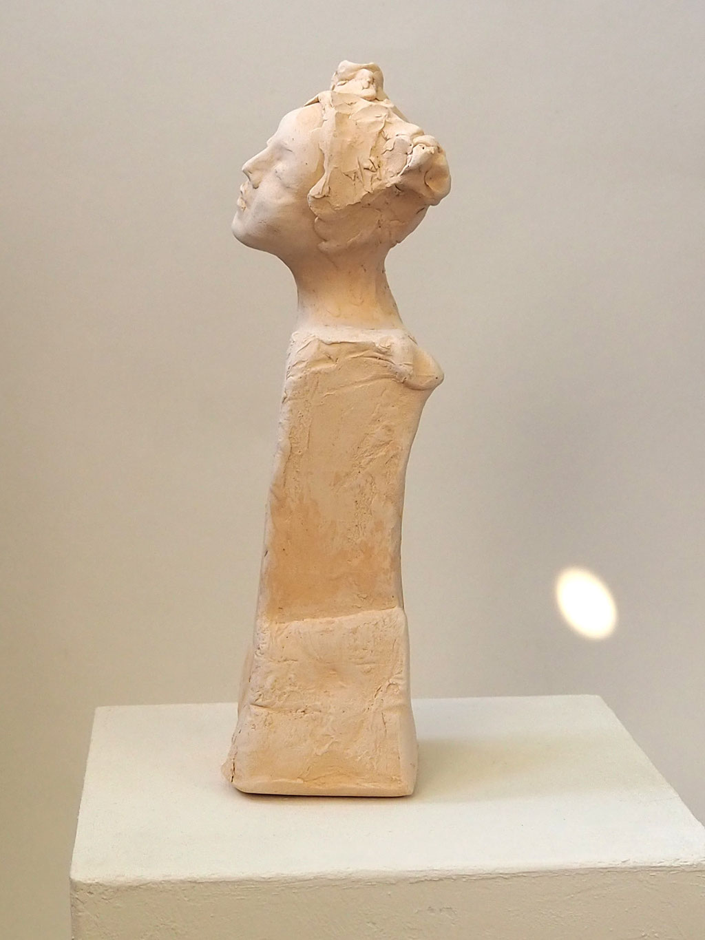 Keramikskulptur Mädchen abstrakt