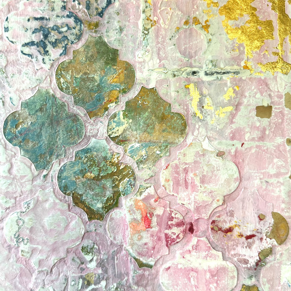 © Conni Altmann, Abstraktes Gemälde "Just beneath the surface", Mixed Media mit Schlagmetall gold auf Sperrholz, ca. 80 x 80 x 2 cm, www.ateliertantetrulla.de