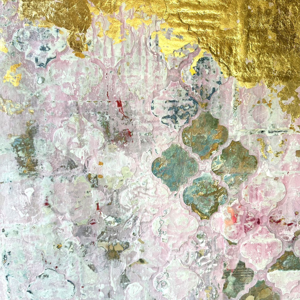 © Conni Altmann, Abstraktes Gemälde "Just beneath the surface", Mixed Media mit Schlagmetall gold auf Sperrholz, ca. 80 x 80 x 2 cm, www.ateliertantetrulla.de