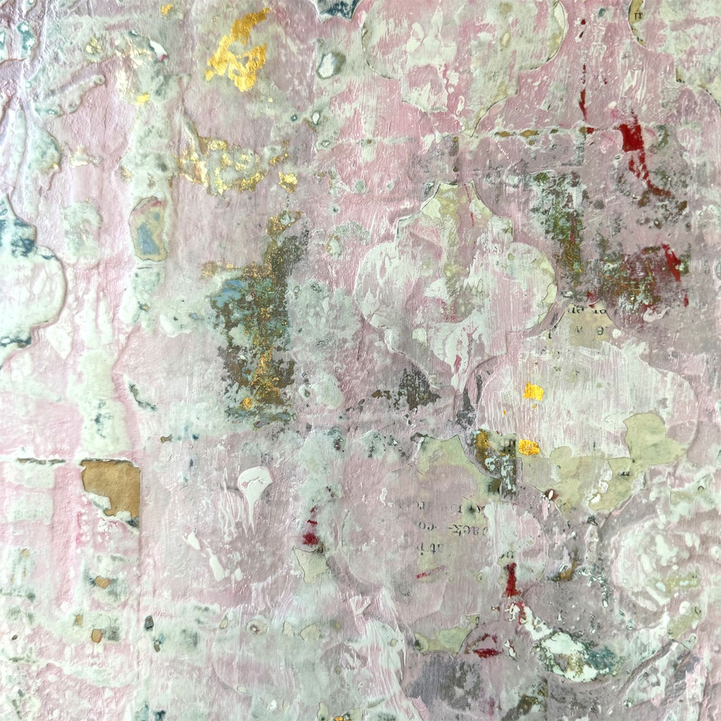 © Conni Altmann, Abstraktes Gemälde "Just beneath the surface", Mixed Media mit Schlagmetall gold auf Sperrholz, ca. 80 x 80 x 2 cm, www.ateliertantetrulla.de