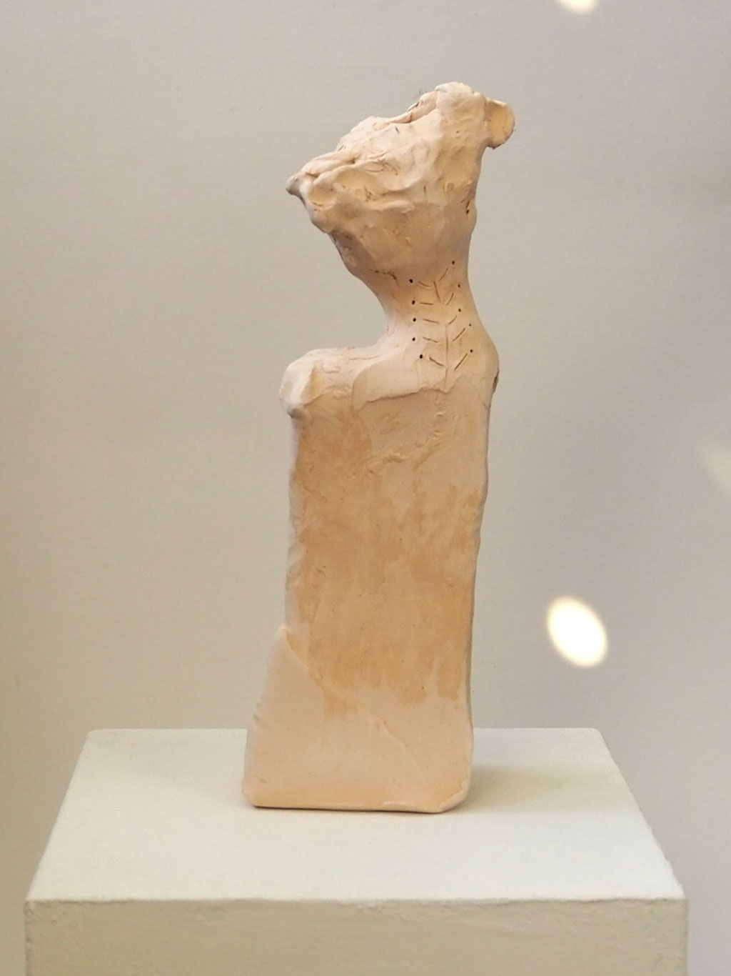 Keramikskulptur Mädchen abstrakt