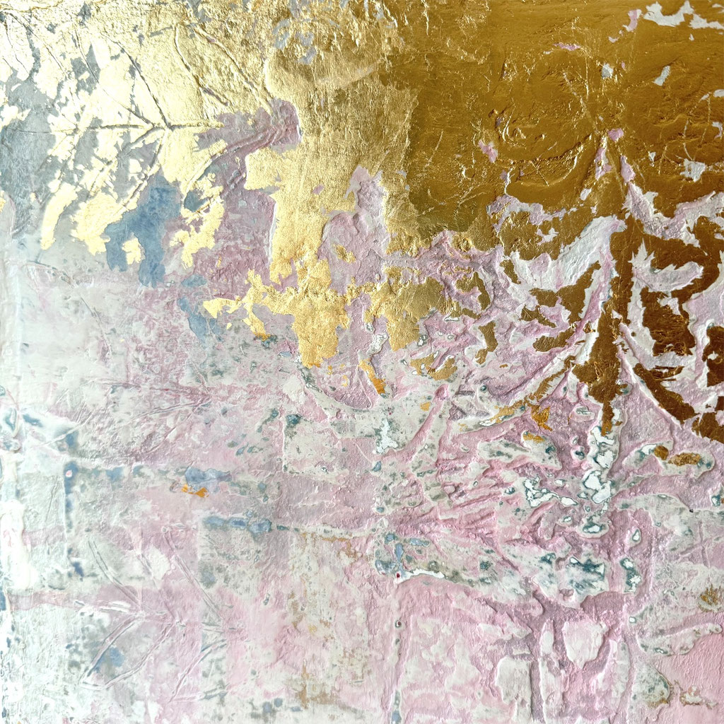 © Conni Altmann, Abstraktes Gemälde "Just beneath the surface", Mixed Media mit Schlagmetall gold auf Sperrholz, ca. 80 x 80 x 2 cm, www.ateliertantetrulla.de