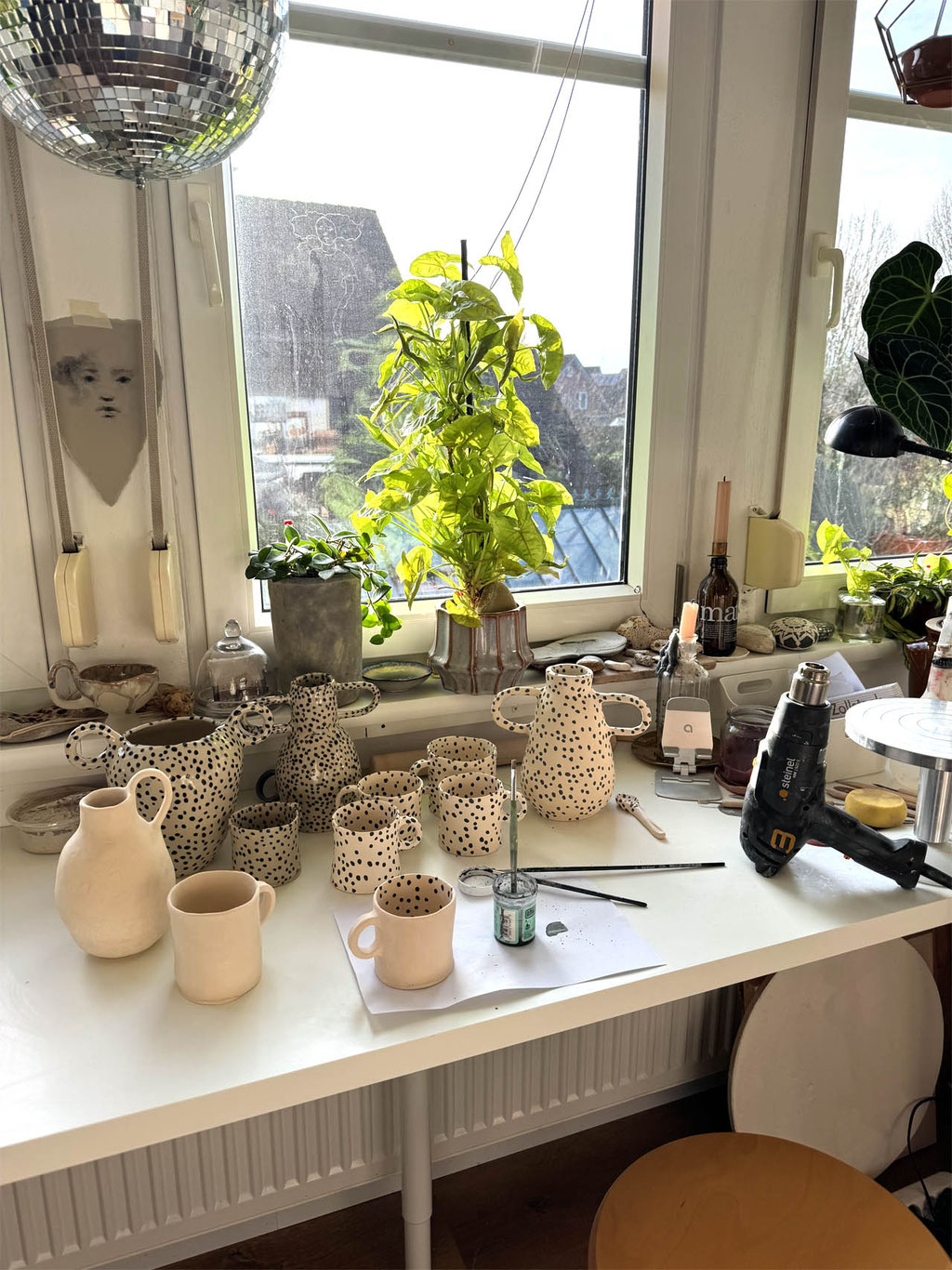 Keramik mit Pünktchen