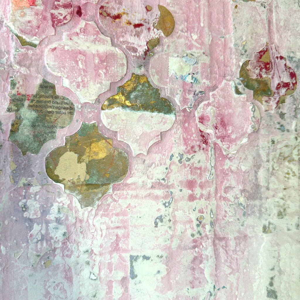 © Conni Altmann, Abstraktes Gemälde "Just beneath the surface", Mixed Media mit Schlagmetall gold auf Sperrholz, ca. 80 x 80 x 2 cm, www.ateliertantetrulla.de