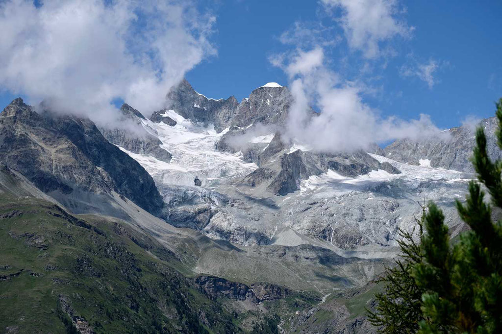 Picknick mit Gletscherblick auf Obergabelhorn