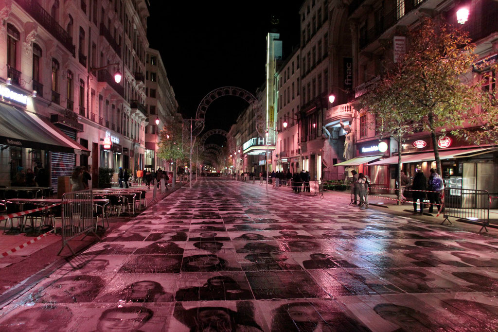 Rue de la République - Installation artistique - Inside Out - JR - Lyon - Photo © Anik COUBLE  