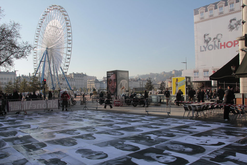 Rue de la République - Installation artistique - Inside Out - JR - Lyon - Photo © Anik COUBLE  