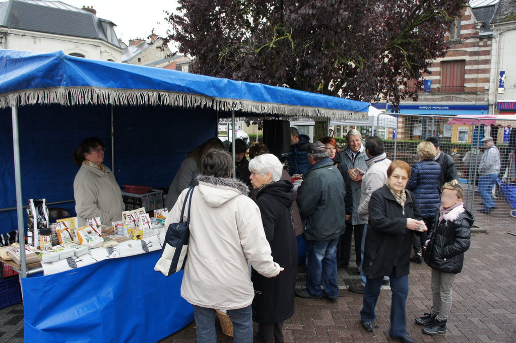 Dormans : marché Place du Luxembourg