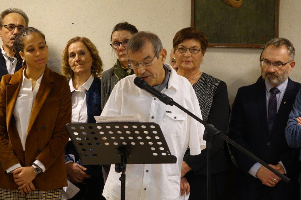 Bruno Lahouati est le maire de la commune nouvelle Vallées-en-Champagne, née le 1er janvier 2016 et regroupant les communes de Baulne-en-Brie, La Chapelle-Monthodon et Saint-Agnan.