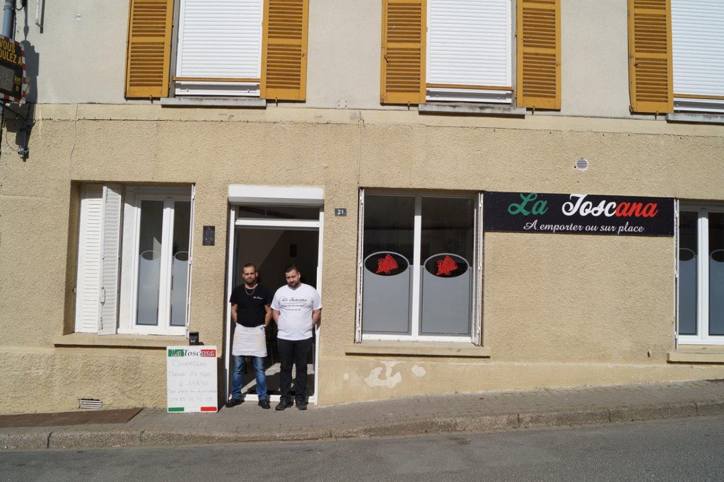 La Toscana est située au 21 Place des Halles à Condé-en-Brie.