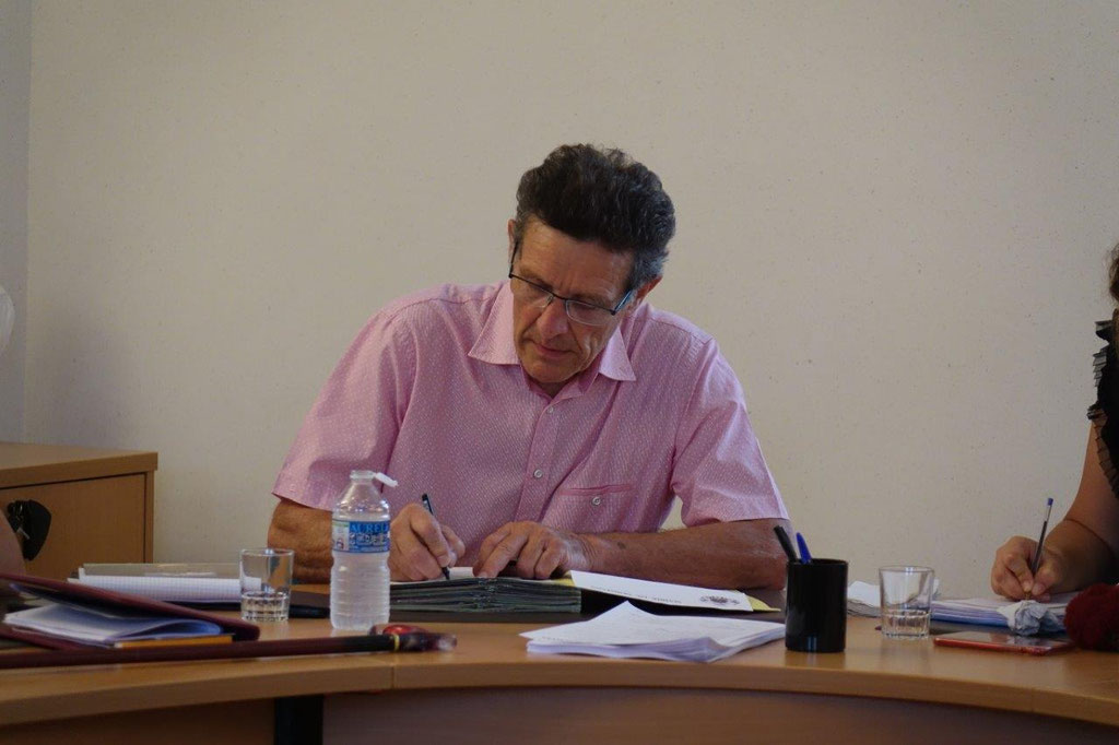 Michel Courteaux est le maire de la commune de Dormans depuis le 17 novembre 2017.