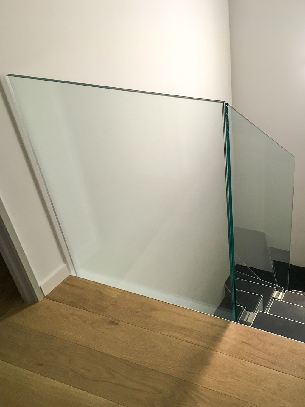 Garde-corps d'escalier en verre sur-mesure