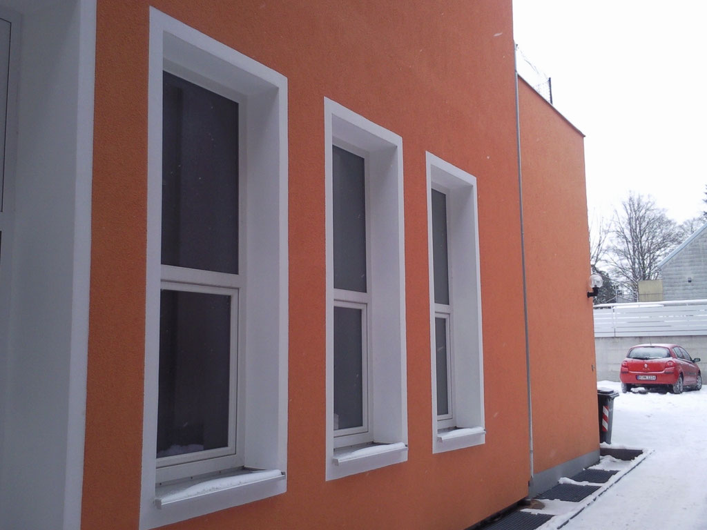 Fenster-Kunststoff weiß unten Kipp