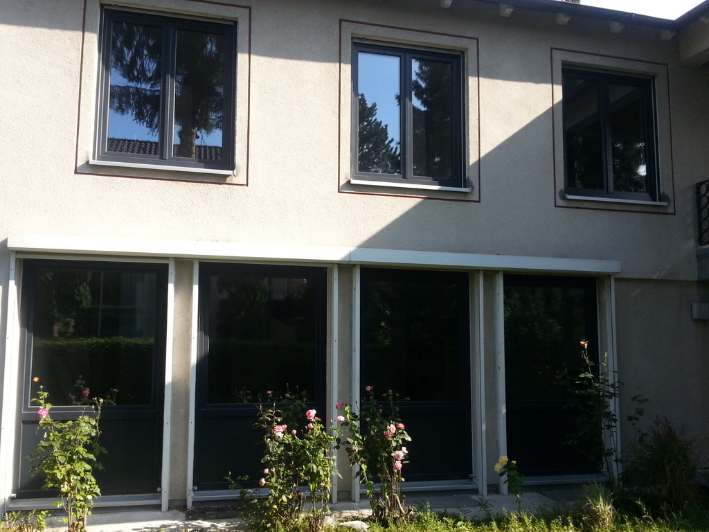 Fenster-Kunststoff anthrazit