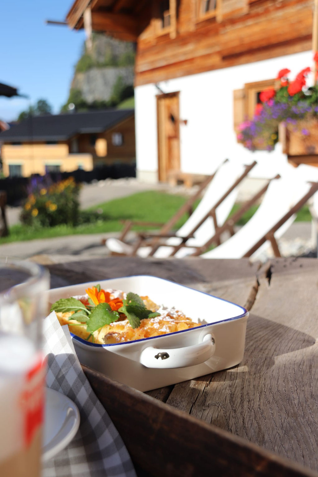 Ein Chaletdorf Mit Ganz Viel Stil Mamicheck Ch Erholsame Ferien